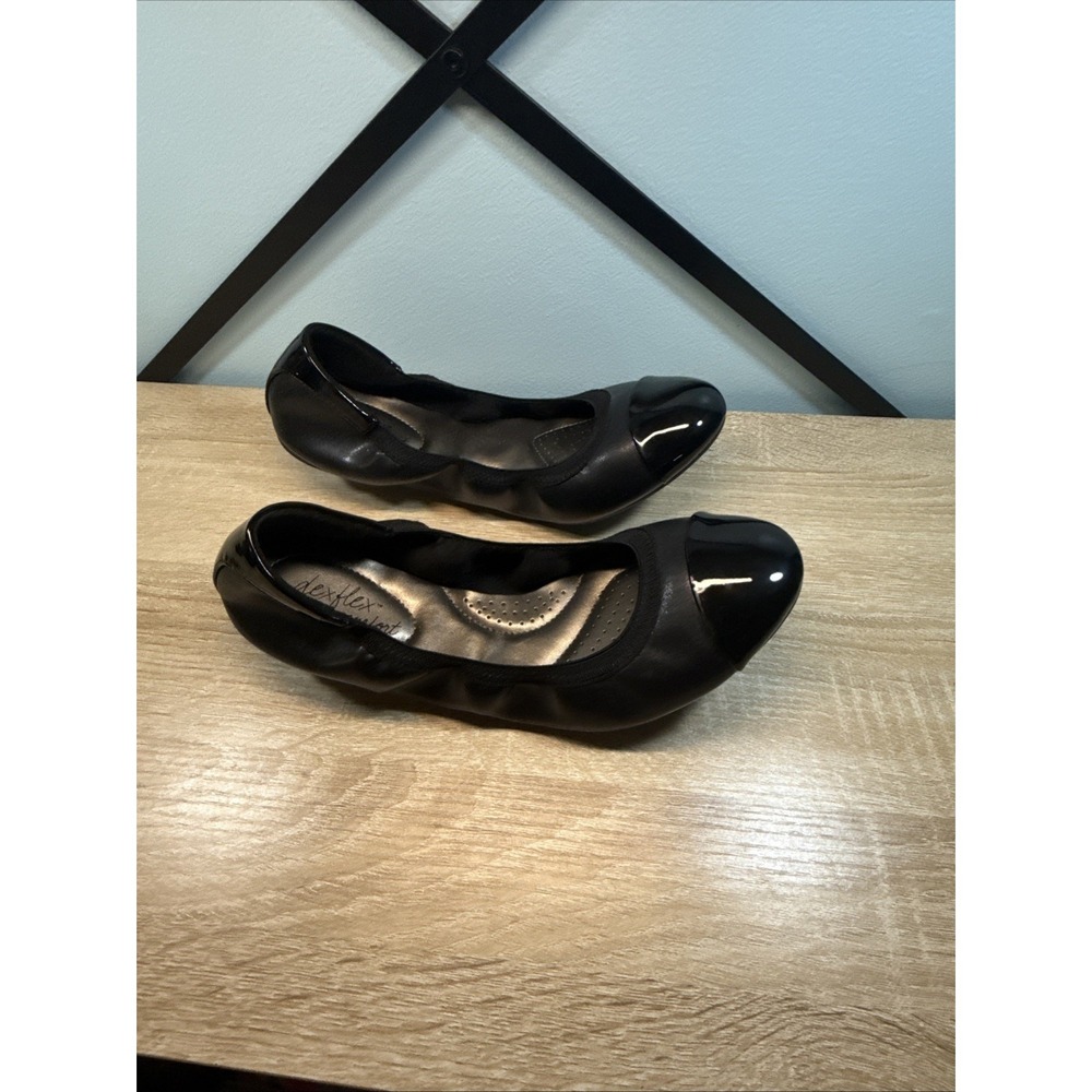 Dexflex Comfort Black Flats With Patent Cap Toe Slip-On Size 8.5 - Picture 5 of 7